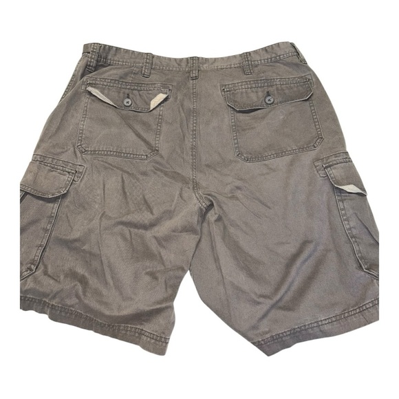 St. John’s Bay Men’s Cargo Shorts green Size 38 | Cotton Comfort Utility Style - Picture 10 of 11